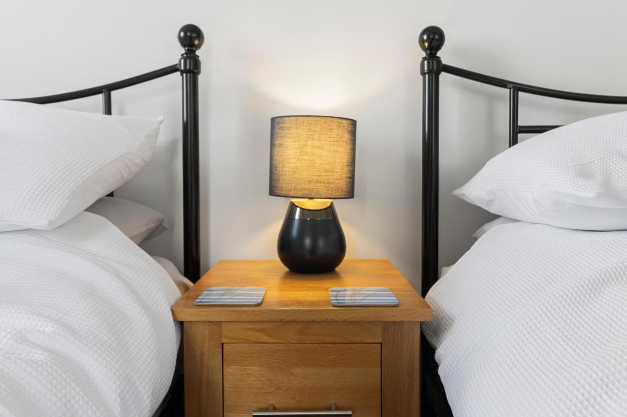 A Modern And Cosy Apartment Just Yards From Brixham'S Bustling Harbourside Εξωτερικό φωτογραφία